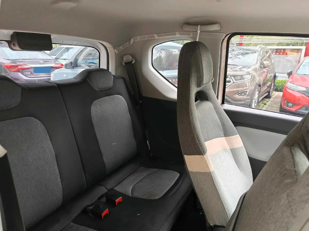 2021 WuLing HongGuang MINI EV BEV 13.9KWH,autocango,china used car exporter,china ev exporter,chinese used car exporter,chinese used ev exporter