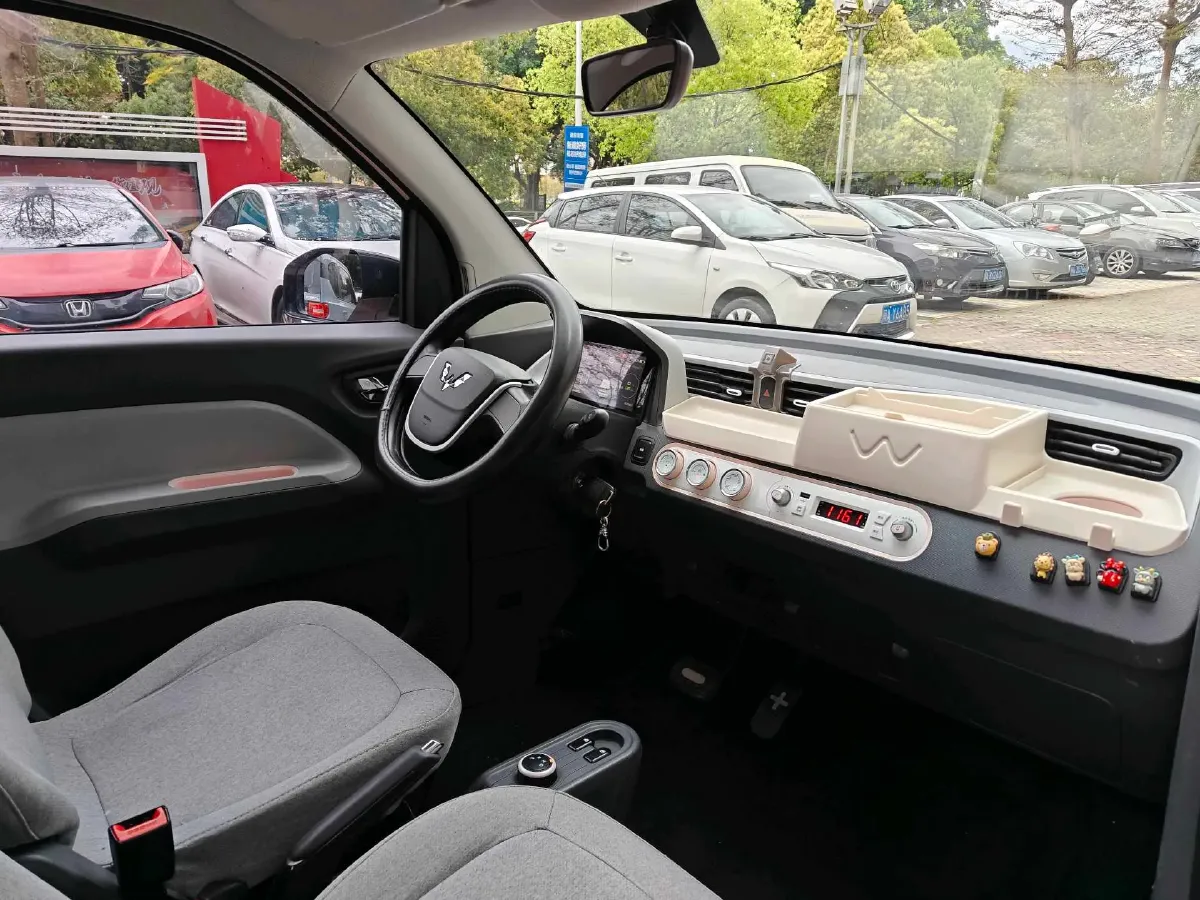 2021 WuLing HongGuang MINI EV BEV 13.9KWH,autocango,china used car exporter,china ev exporter,chinese used car exporter,chinese used ev exporter