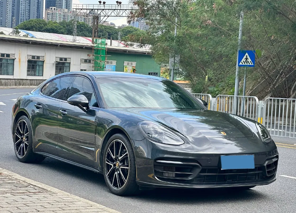 2023 Porsche Panamera 2.9T 330HP V6 8DCT,autocango,china used car exporter,china ev exporter,chinese used car exporter,chinese used ev exporter