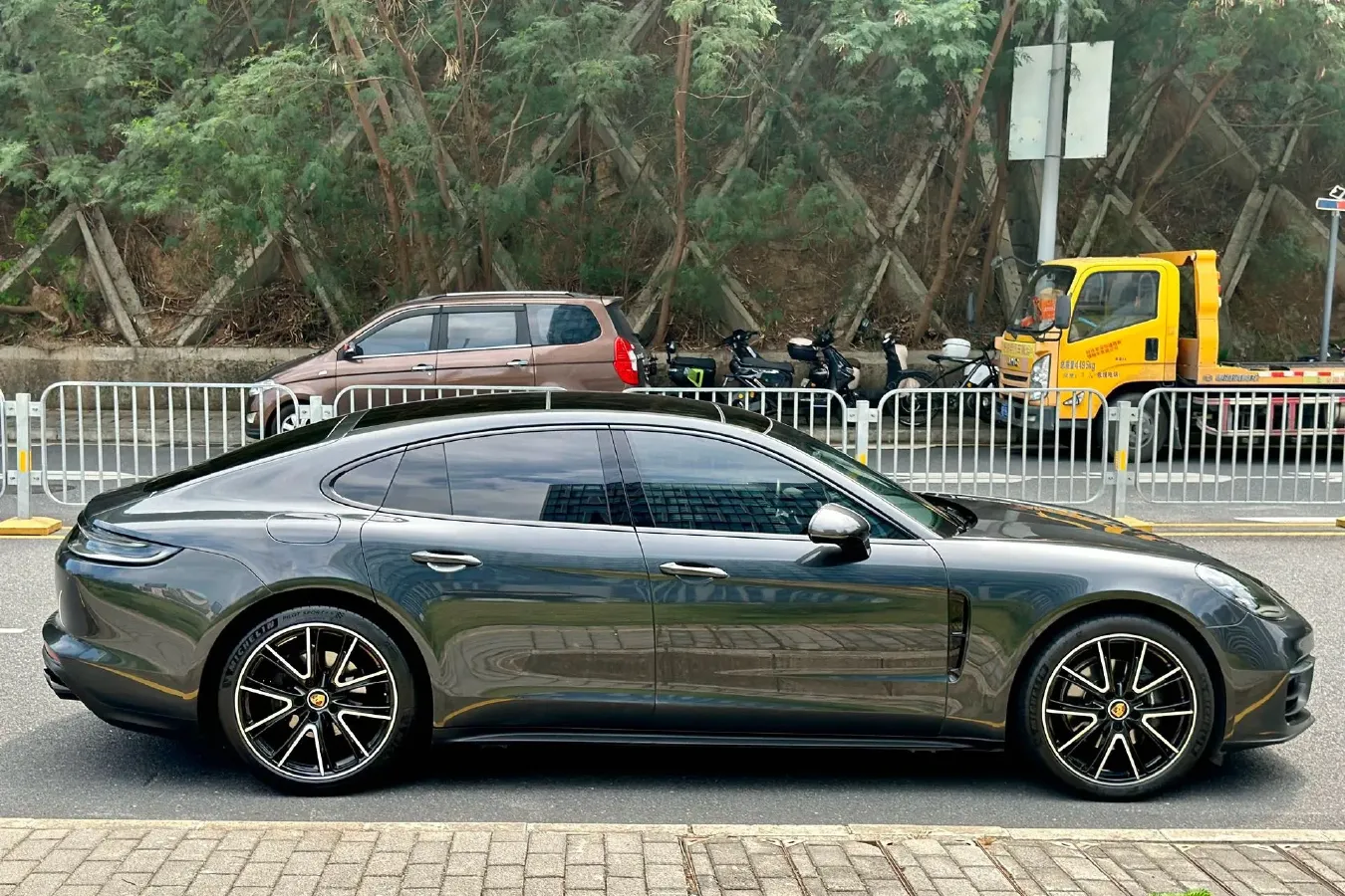 2023 Porsche Panamera 2.9T 330HP V6 8DCT,autocango,china used car exporter,china ev exporter,chinese used car exporter,chinese used ev exporter