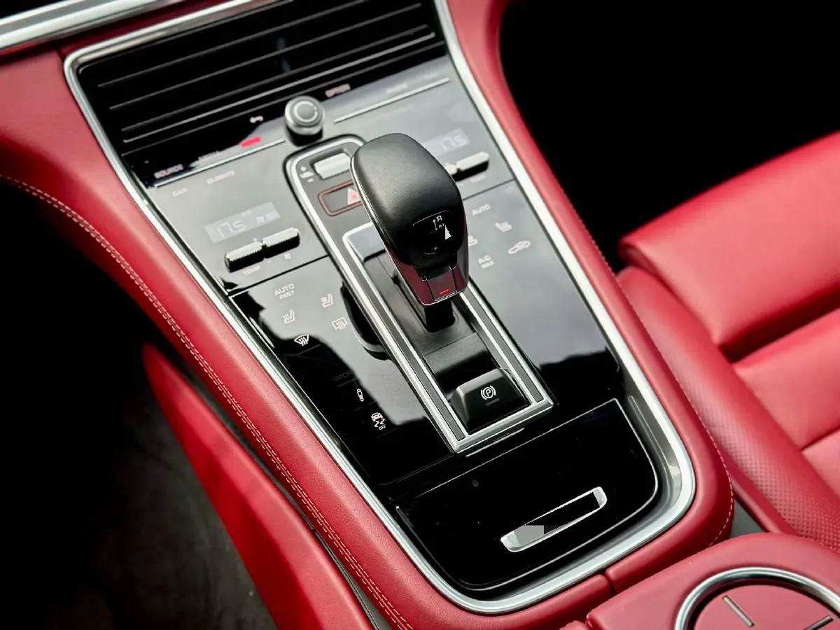 2023 Porsche Panamera 2.9T 330HP V6 8DCT,autocango,china used car exporter,china ev exporter,chinese used car exporter,chinese used ev exporter