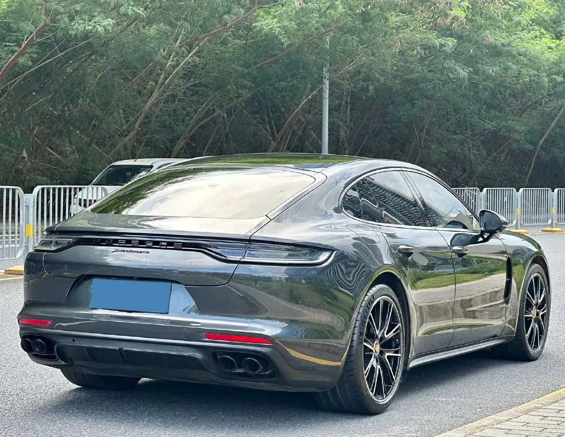 2023 Porsche Panamera 2.9T 330HP V6 8DCT,autocango,china used car exporter,china ev exporter,chinese used car exporter,chinese used ev exporter