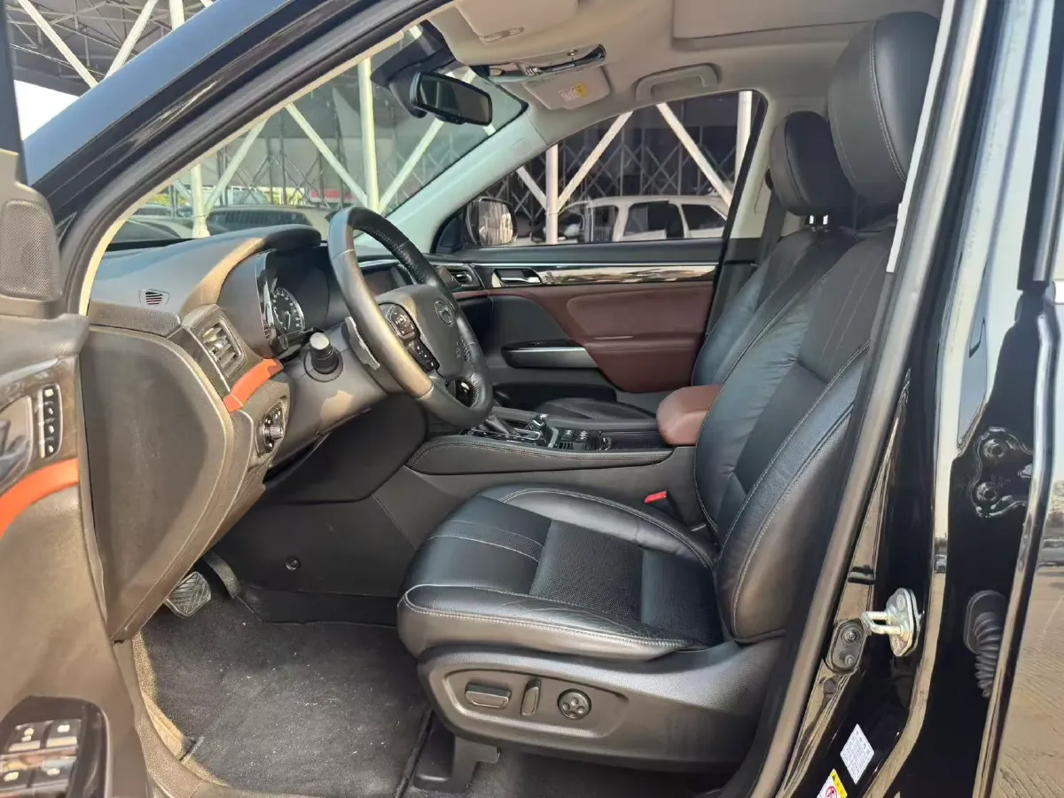 2017 GAC Trumpchi GS8 2.0T 201HP L4 6AT,autocango,china used car exporter,china ev exporter,chinese used car exporter,chinese used ev exporter