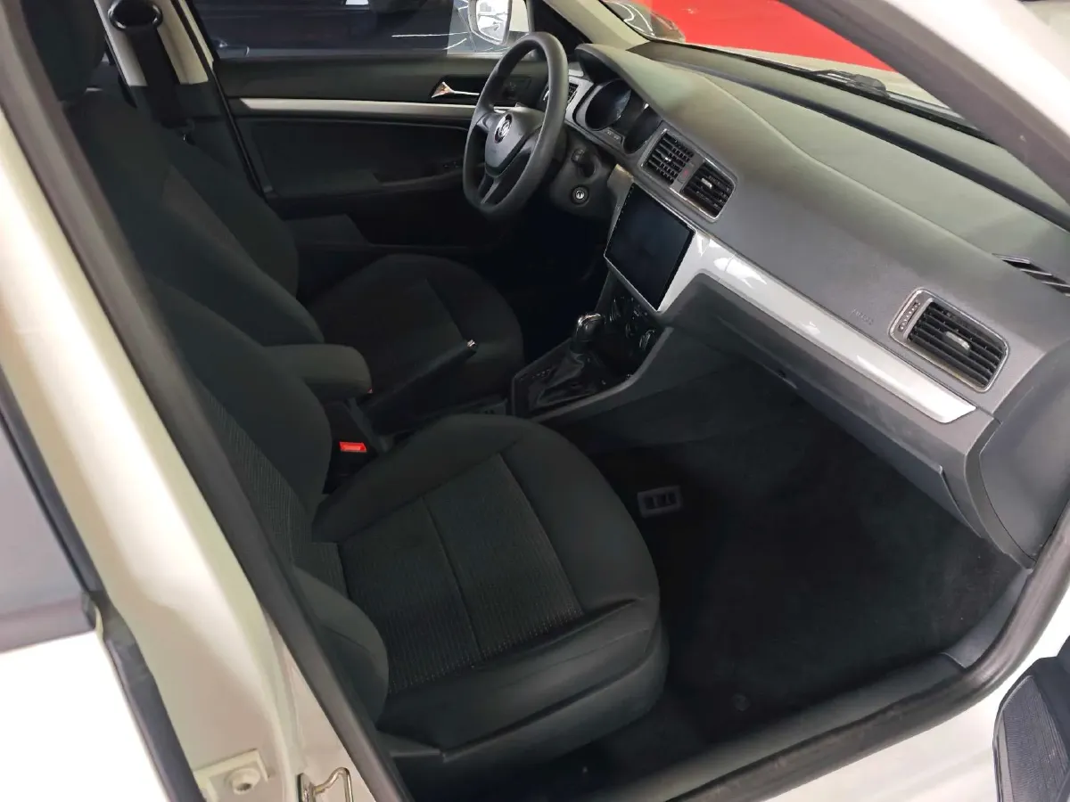 2017 Volkswagen Lavida 1.6L 110HP L4 6AT,autocango,china used car exporter,china ev exporter,chinese used car exporter,chinese used ev exporter