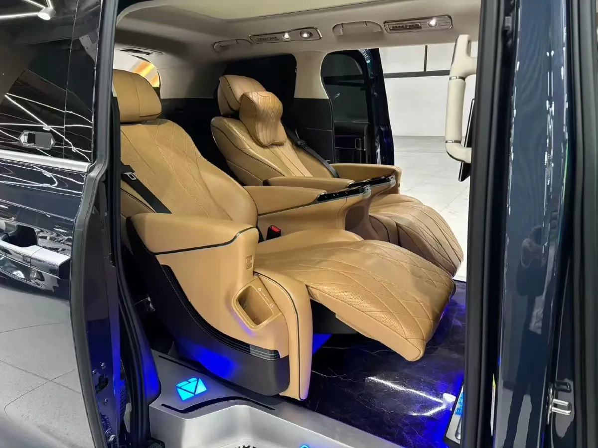 2024 Denza D9 1.5T 139HP L4 E-CVT PHEV 40KWH,autocango,china used car exporter,china ev exporter,chinese used car exporter,chinese used ev exporter