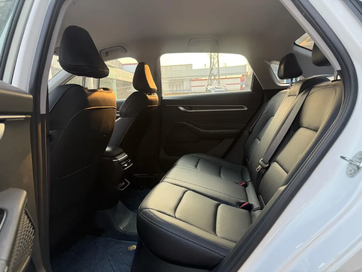 2025 Geely Emgrand 1.5L 127HP L4 CVT,autocango,china used car exporter,china ev exporter,chinese used car exporter,chinese used ev exporter