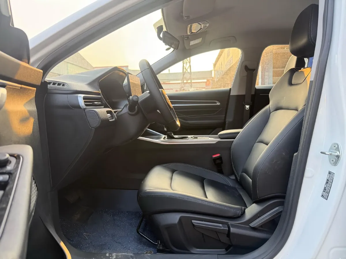 2025 Geely Emgrand 1.5L 127HP L4 CVT,autocango,china used car exporter,china ev exporter,chinese used car exporter,chinese used ev exporter