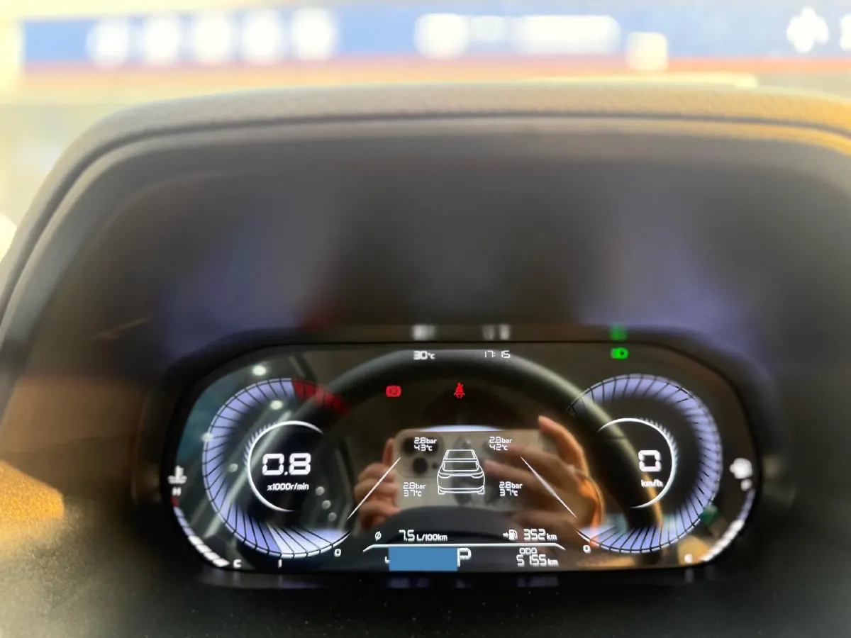 2025 Geely Emgrand 1.5L 127HP L4 CVT,autocango,china used car exporter,china ev exporter,chinese used car exporter,chinese used ev exporter