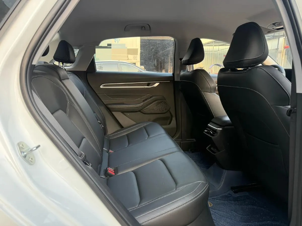 2025 Geely Emgrand 1.5L 127HP L4 CVT,autocango,china used car exporter,china ev exporter,chinese used car exporter,chinese used ev exporter