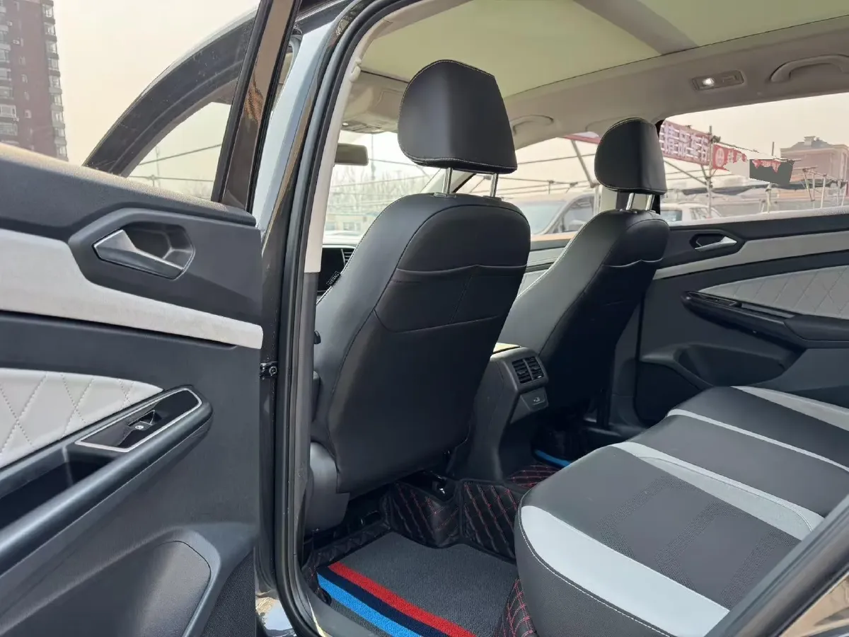 2021 Jetta VS7 1.4T 150HP L4 6AT,autocango,china used car exporter,china ev exporter,chinese used car exporter,chinese used ev exporter