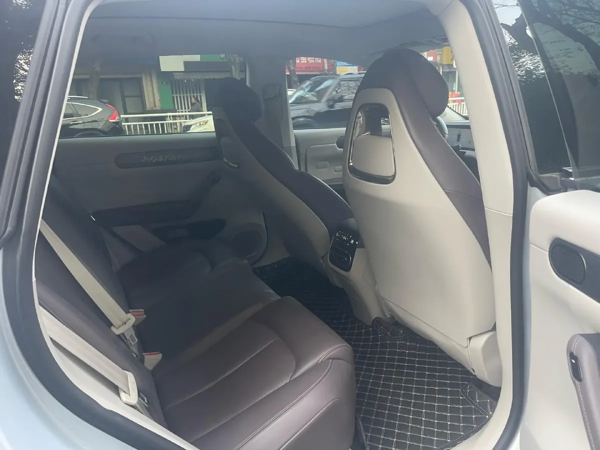 2023 Leapmotor C11 BEV 69.2KWH,autocango,china used car exporter,china ev exporter,chinese used car exporter,chinese used ev exporter