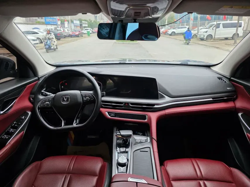 2020 ChangAn CS75 Plus 2.0T 233HP L4 8AT,autocango,china used car exporter,china ev exporter,chinese used car exporter,chinese used ev exporter