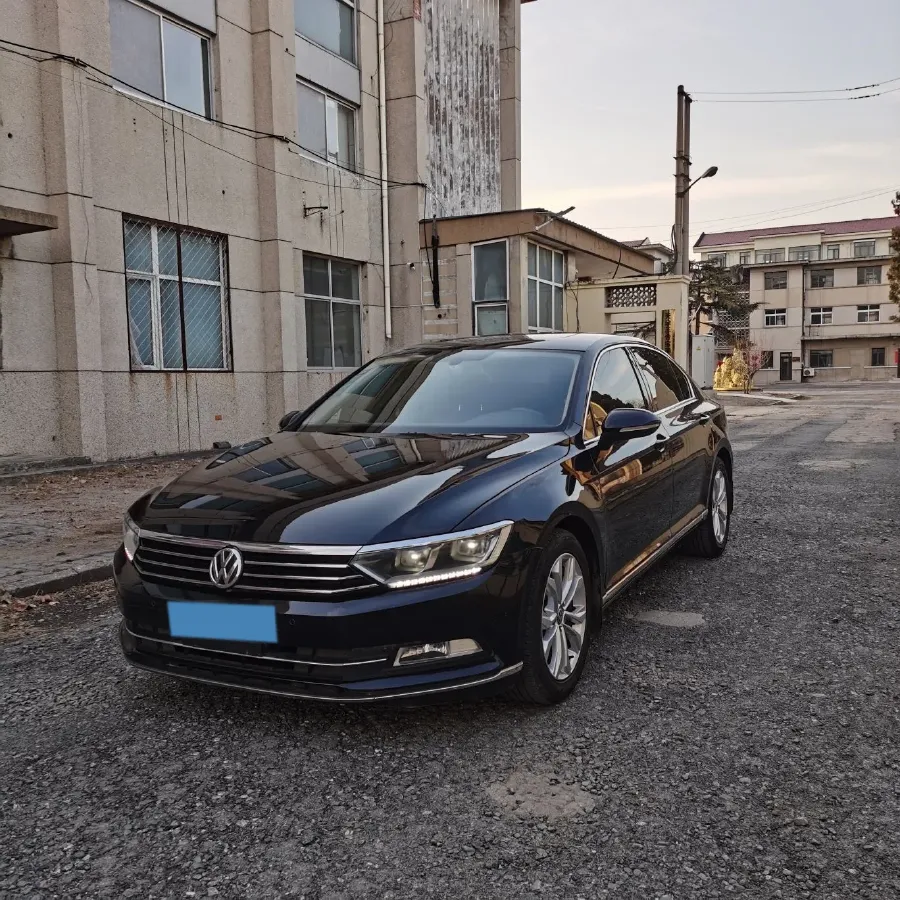 2018 Volkswagen Magotan 2.0T 220HP L4 7DCT,autocango,china used car exporter,china ev exporter,chinese used car exporter,chinese used ev exporter