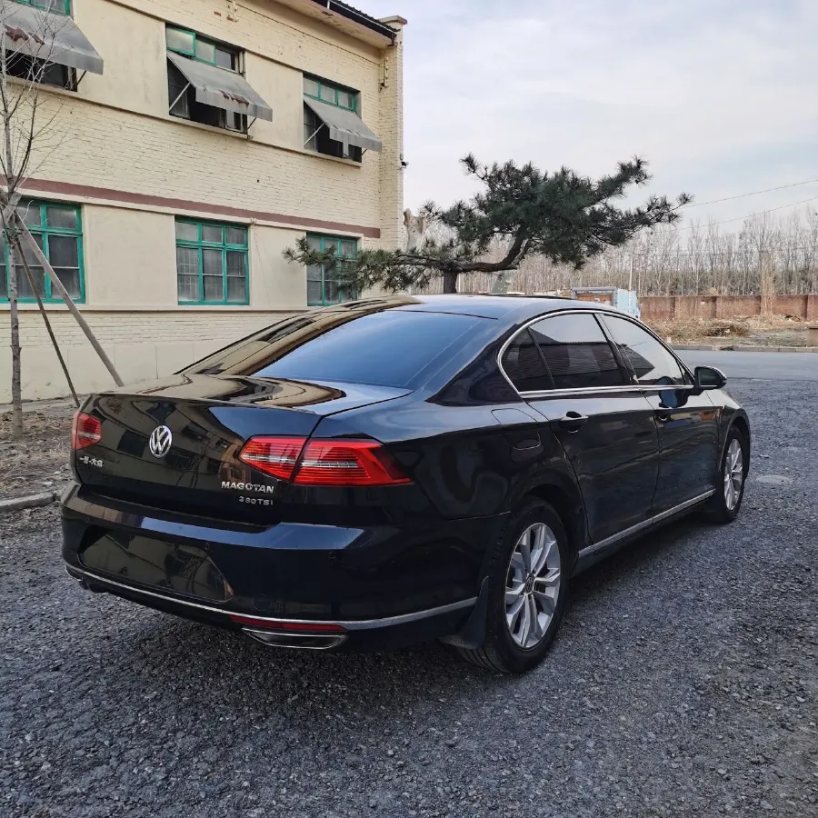 2018 Volkswagen Magotan 2.0T 220HP L4 7DCT,autocango,china used car exporter,china ev exporter,chinese used car exporter,chinese used ev exporter
