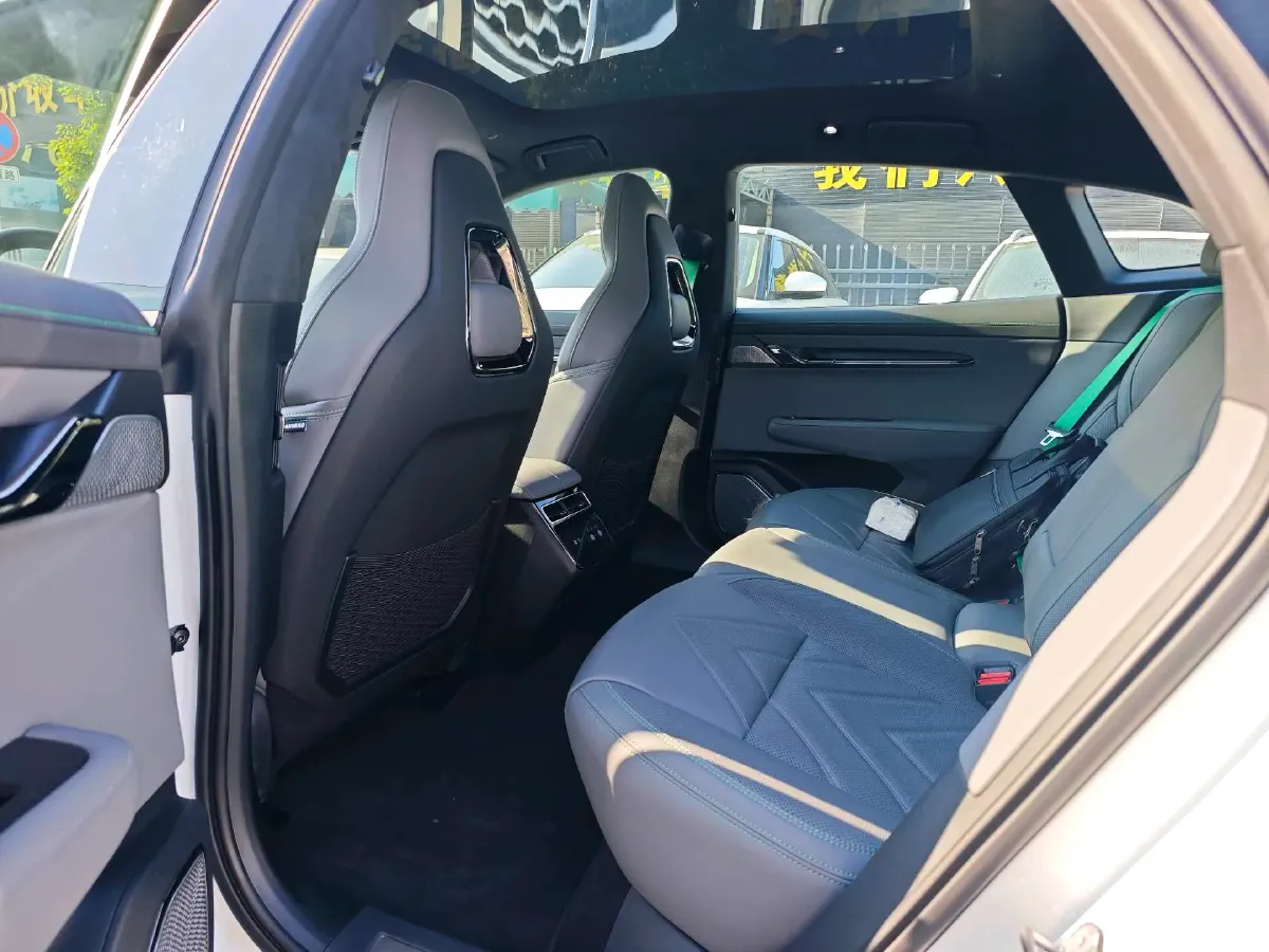 2023 Zeekr 001 BEV 100KWH,autocango,china used car exporter,china ev exporter,chinese used car exporter,chinese used ev exporter