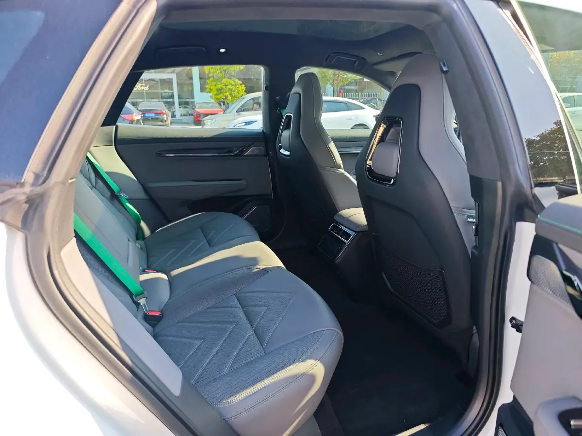 2023 Zeekr 001 BEV 100KWH,autocango,china used car exporter,china ev exporter,chinese used car exporter,chinese used ev exporter