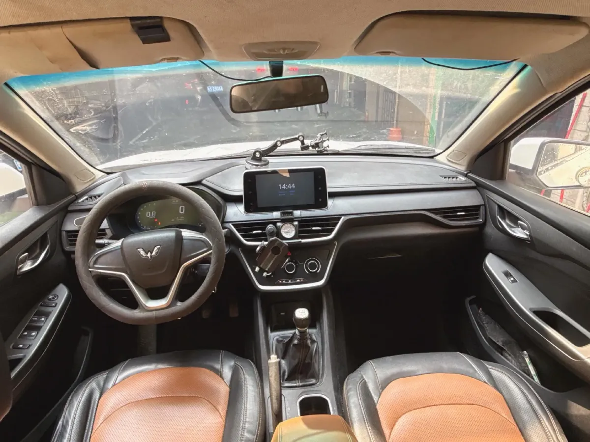 2018 WuLing HongGuang S3 1.5L 112HP L4 6MT,autocango,china used car exporter,china ev exporter,chinese used car exporter,chinese used ev exporter