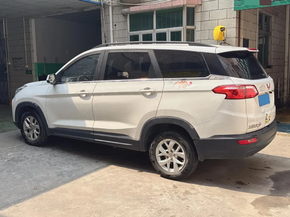 2018 WuLing HongGuang S3 1.5L 112HP L4 6MT,autocango,china used car exporter,china ev exporter,chinese used car exporter,chinese used ev exporter