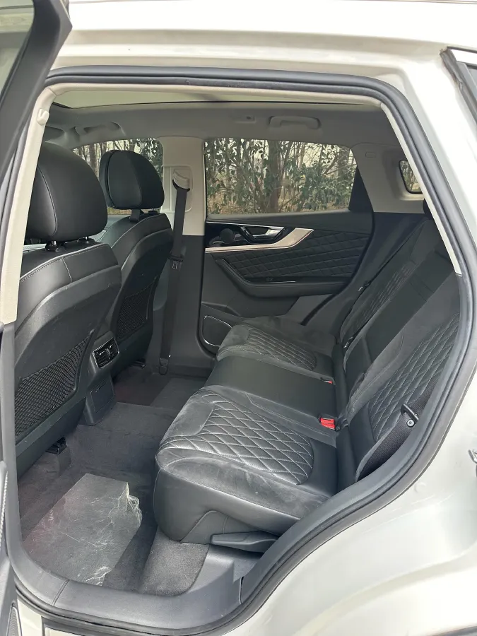 2019 HongQi HS5 2.0T 224HP L4 6AT,autocango,china used car exporter,china ev exporter,chinese used car exporter,chinese used ev exporter