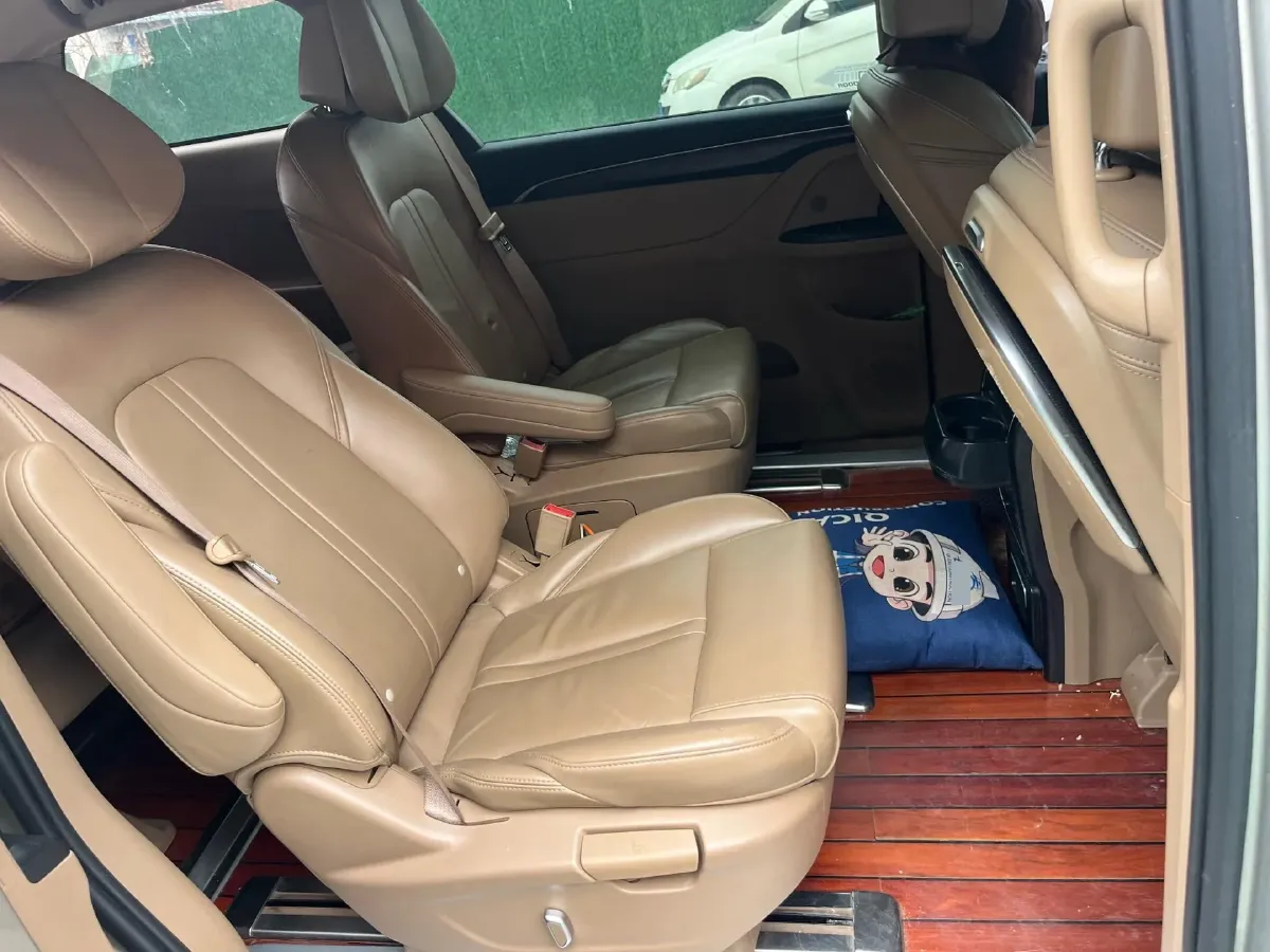 2021 Buick GL8 2.0T 237HP L4 9AT,autocango,china used car exporter,china ev exporter,chinese used car exporter,chinese used ev exporter