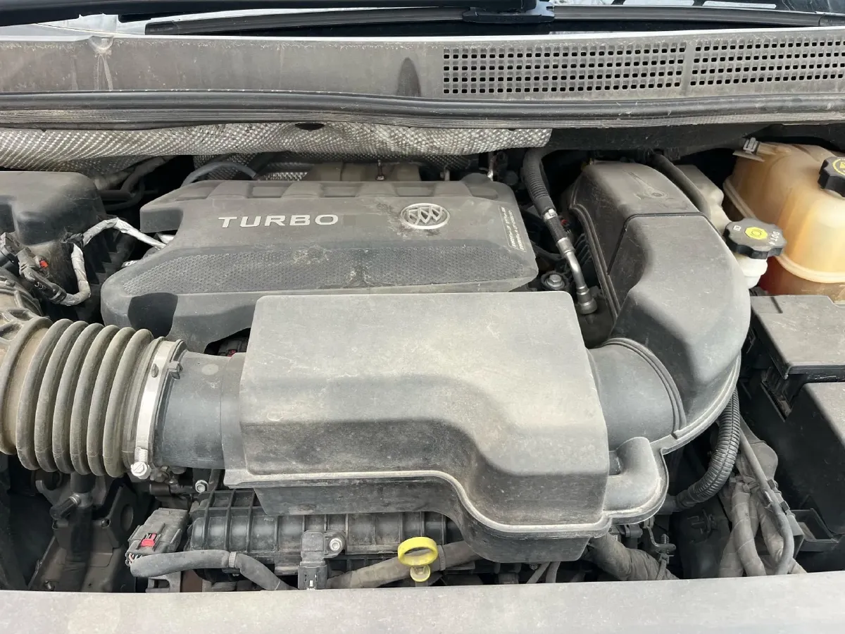 2021 Buick GL8 2.0T 237HP L4 9AT,autocango,china used car exporter,china ev exporter,chinese used car exporter,chinese used ev exporter