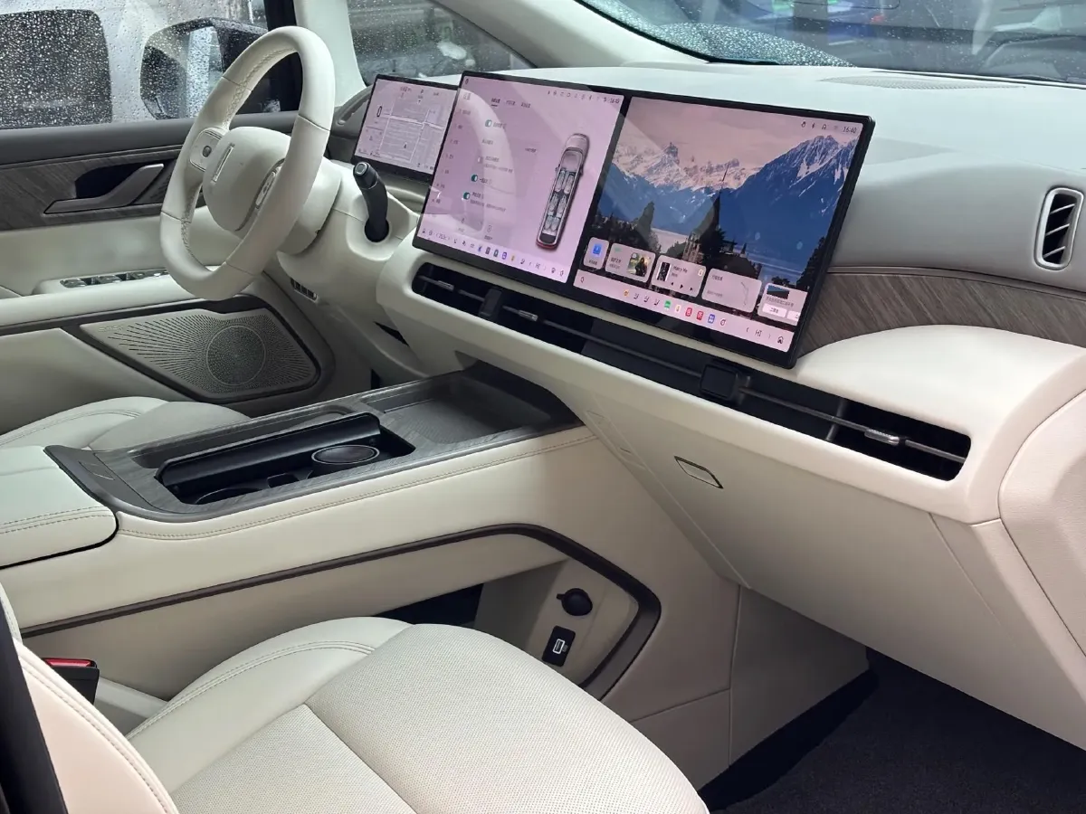 2025 WEY HighMountain 1.5T 170HP L4 4DHT PHEV,autocango,china used car exporter,china ev exporter,chinese used car exporter,chinese used ev exporter