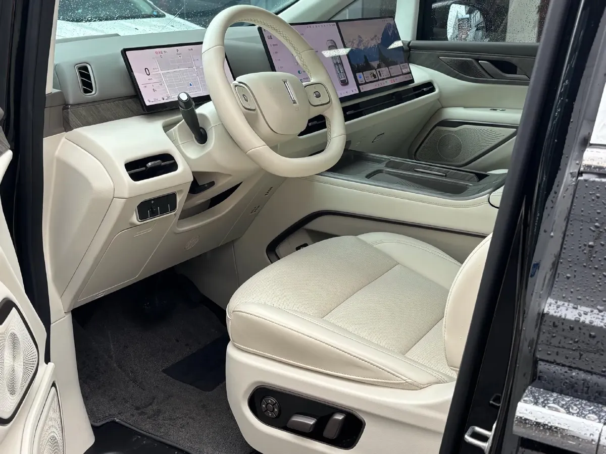 2025 WEY HighMountain 1.5T 170HP L4 4DHT PHEV,autocango,china used car exporter,china ev exporter,chinese used car exporter,chinese used ev exporter