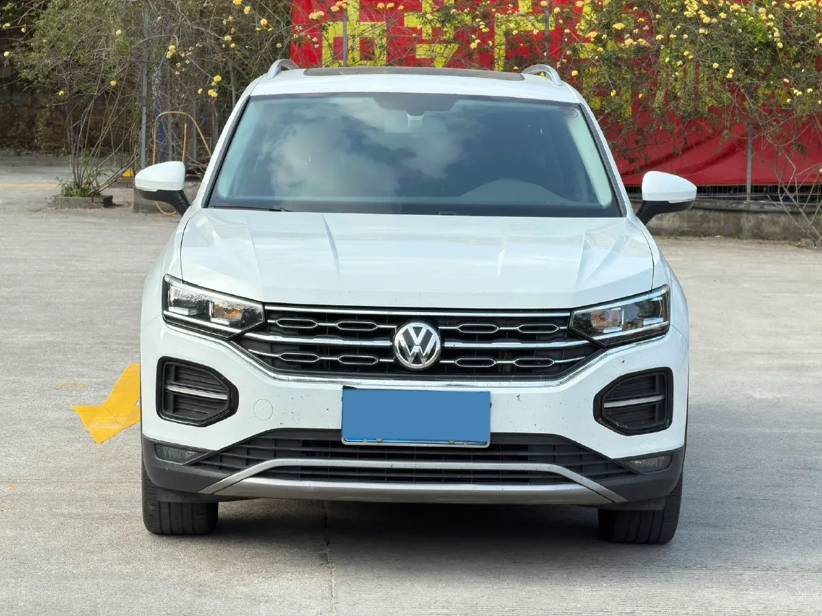 2019 Jeep Cherokee 2.0T 234HP L4 9AT,autocango,china used car exporter,china ev exporter,chinese used car exporter,chinese used ev exporter