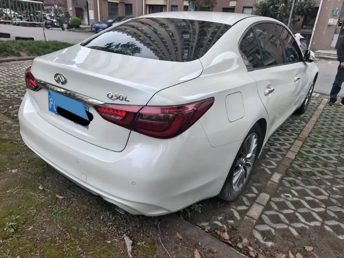 2018 Jeep Grand Commander 2.0T 265HP L4 9AT,autocango,china used car exporter,china ev exporter,chinese used car exporter,chinese used ev exporter