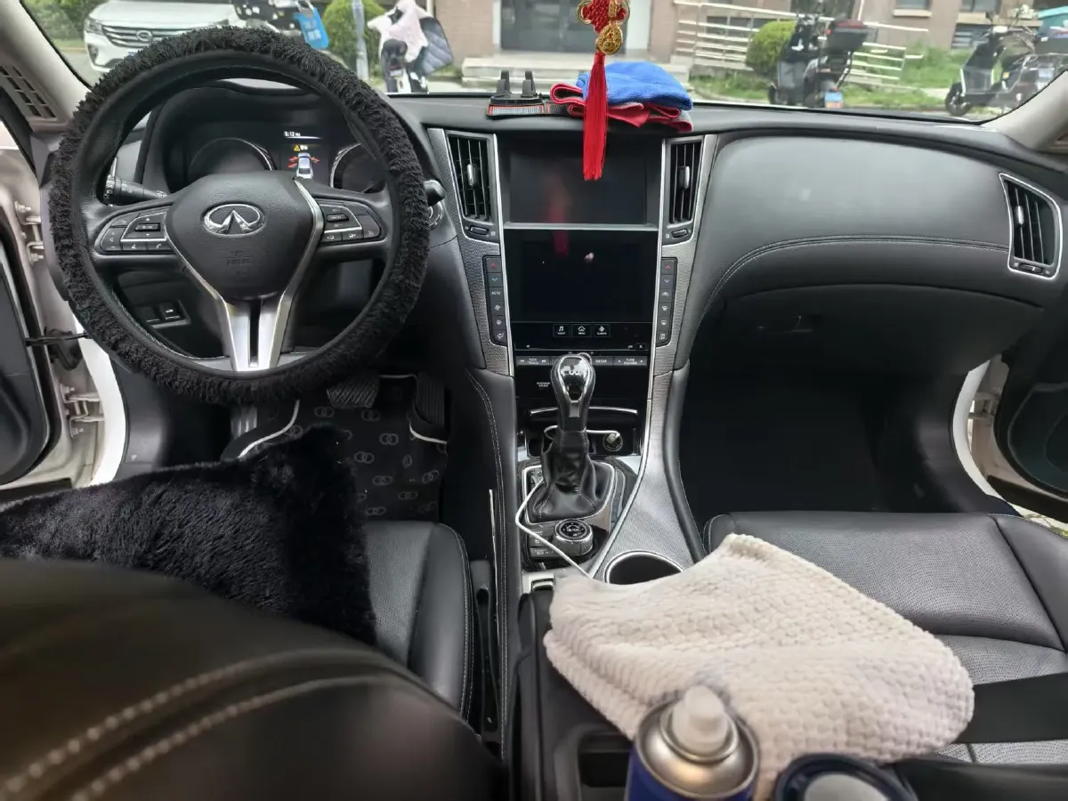 2018 Jeep Grand Commander 2.0T 265HP L4 9AT,autocango,china used car exporter,china ev exporter,chinese used car exporter,chinese used ev exporter