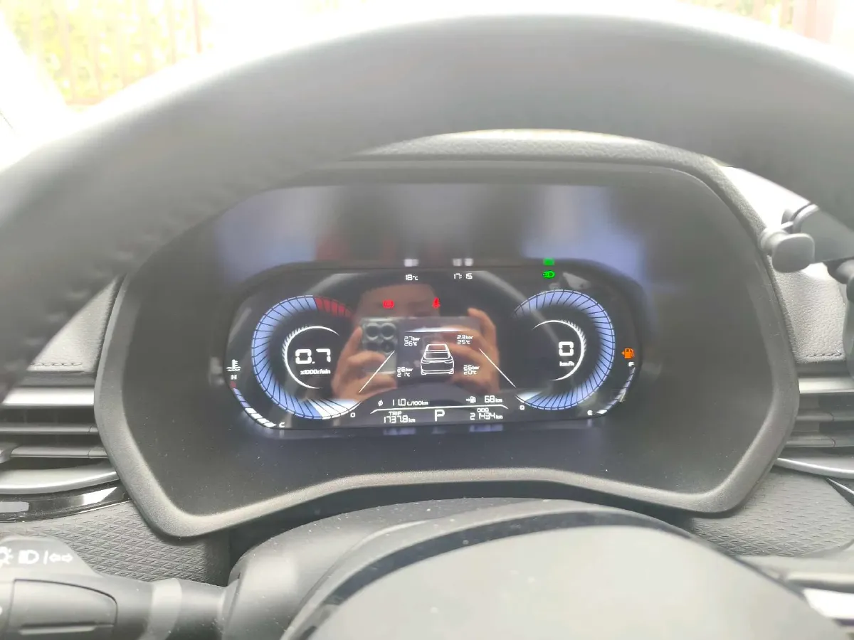 2022 Geely Emgrand 1.5L 114HP L4 CVT,autocango,china used car exporter,china ev exporter,chinese used car exporter,chinese used ev exporter