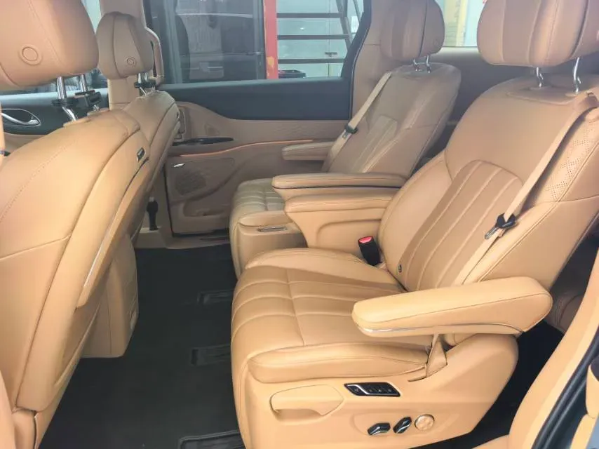 2022 Voyah Dream BEV 82KWH,autocango,china used car exporter,china ev exporter,chinese used car exporter,chinese used ev exporter