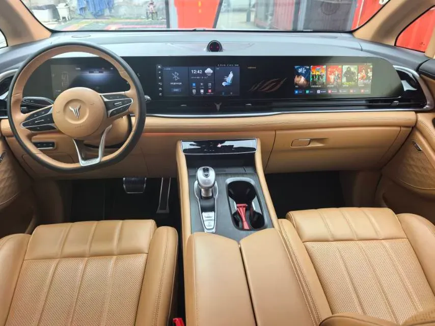 2022 Voyah Dream BEV 82KWH,autocango,china used car exporter,china ev exporter,chinese used car exporter,chinese used ev exporter