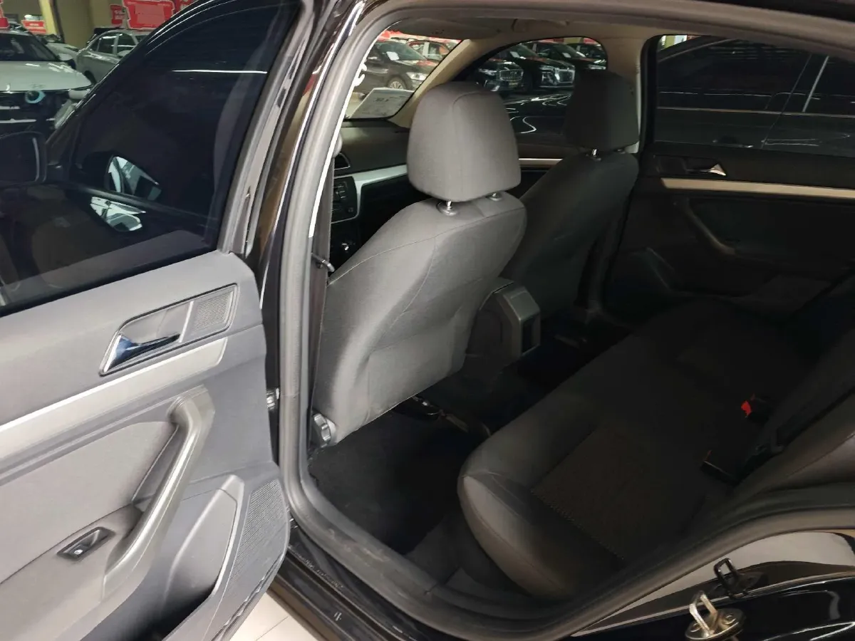 2017 Volkswagen Lavida 1.6L 110HP L4 6AT,autocango,china used car exporter,china ev exporter,chinese used car exporter,chinese used ev exporter