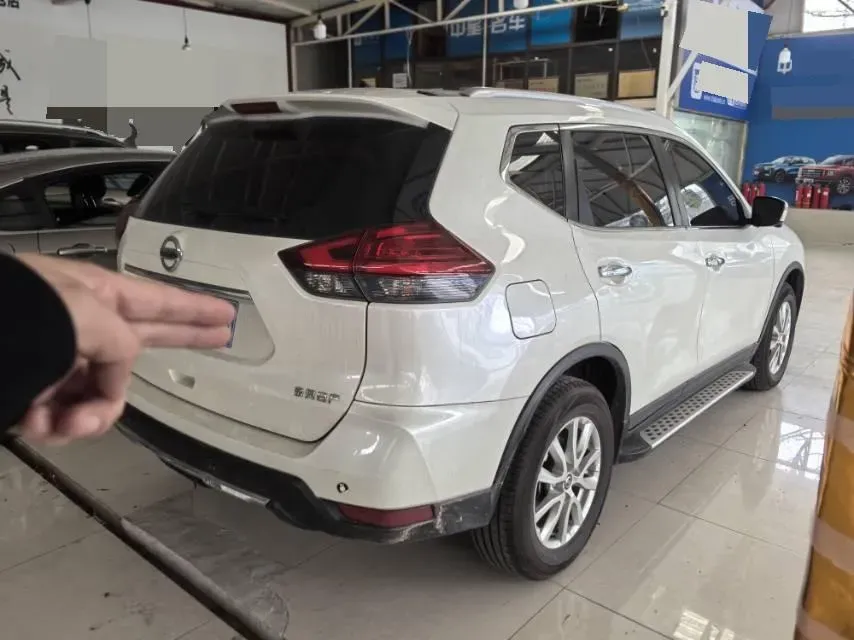 2023 Nissan X-Trail 2.0L 151HP L4 CVT,autocango,china used car exporter,china ev exporter,chinese used car exporter,chinese used ev exporter
