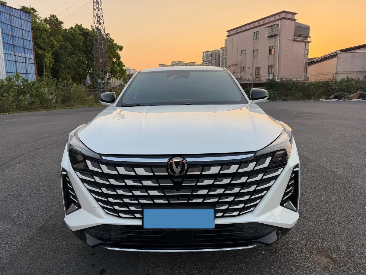 2025 ChangAn UNI-Z 1.5T 188HP L4 7DCT,autocango,china used car exporter,china ev exporter,chinese used car exporter,chinese used ev exporter