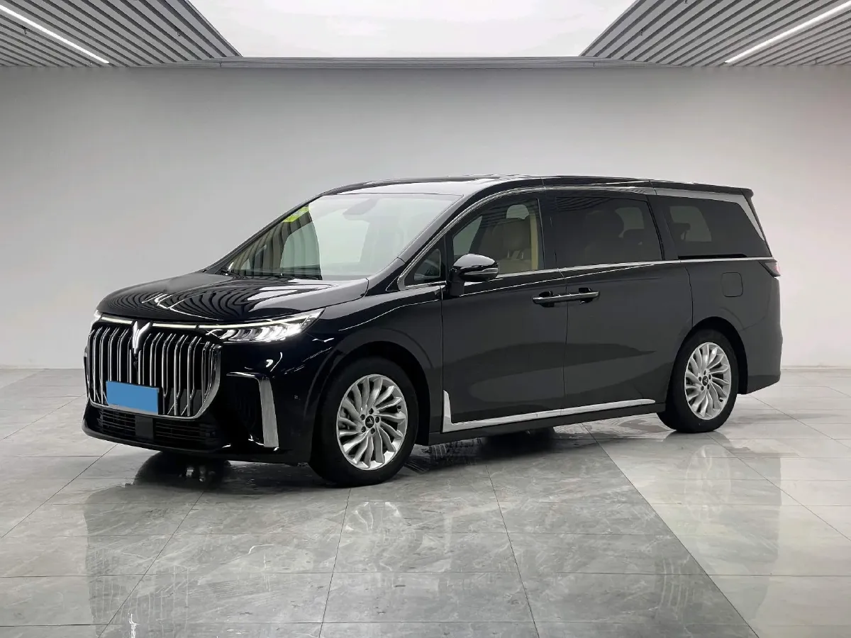 2022 Voyah Dream 1.5T 136HP L4 PHEV 25.57KWH,autocango,china used car exporter,china ev exporter,chinese used car exporter,chinese used ev exporter