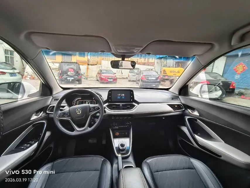 2017 BaoJun 310W 1.5L 105HP L4 6MT,autocango,china used car exporter,china ev exporter,chinese used car exporter,chinese used ev exporter