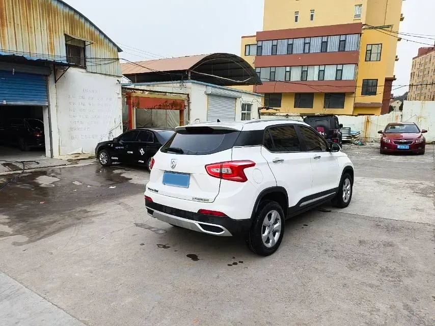 2017 BaoJun 310W 1.5L 105HP L4 6MT,autocango,china used car exporter,china ev exporter,chinese used car exporter,chinese used ev exporter