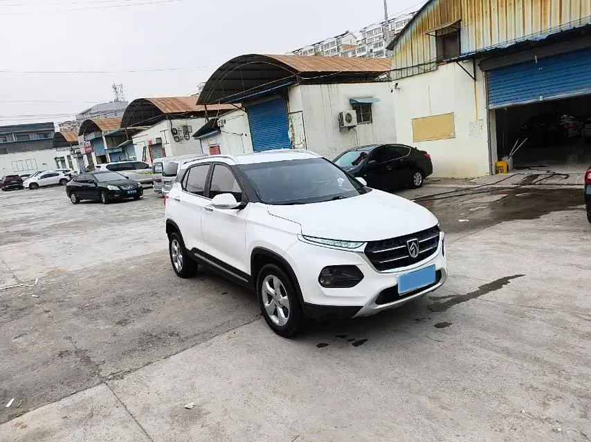 2017 BaoJun 310W 1.5L 105HP L4 6MT,autocango,china used car exporter,china ev exporter,chinese used car exporter,chinese used ev exporter