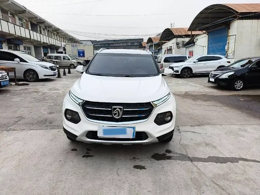 2017 BaoJun 310W 1.5L 105HP L4 6MT,autocango,china used car exporter,china ev exporter,chinese used car exporter,chinese used ev exporter
