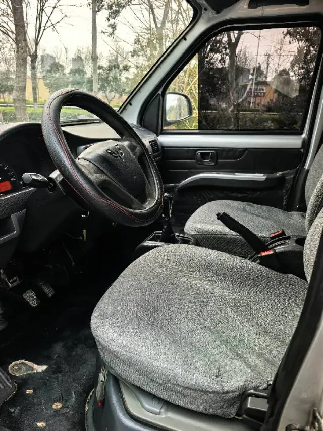 2017 WuLing RongGuang 1.5L 107HP L4 5MT,autocango,china used car exporter,china ev exporter,chinese used car exporter,chinese used ev exporter