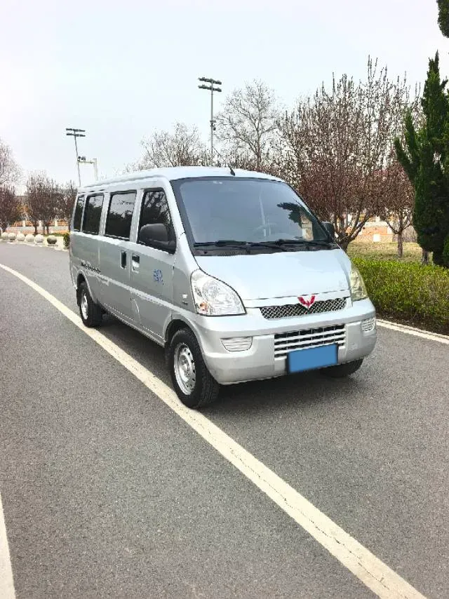 2017 WuLing RongGuang 1.5L 107HP L4 5MT,autocango,china used car exporter,china ev exporter,chinese used car exporter,chinese used ev exporter