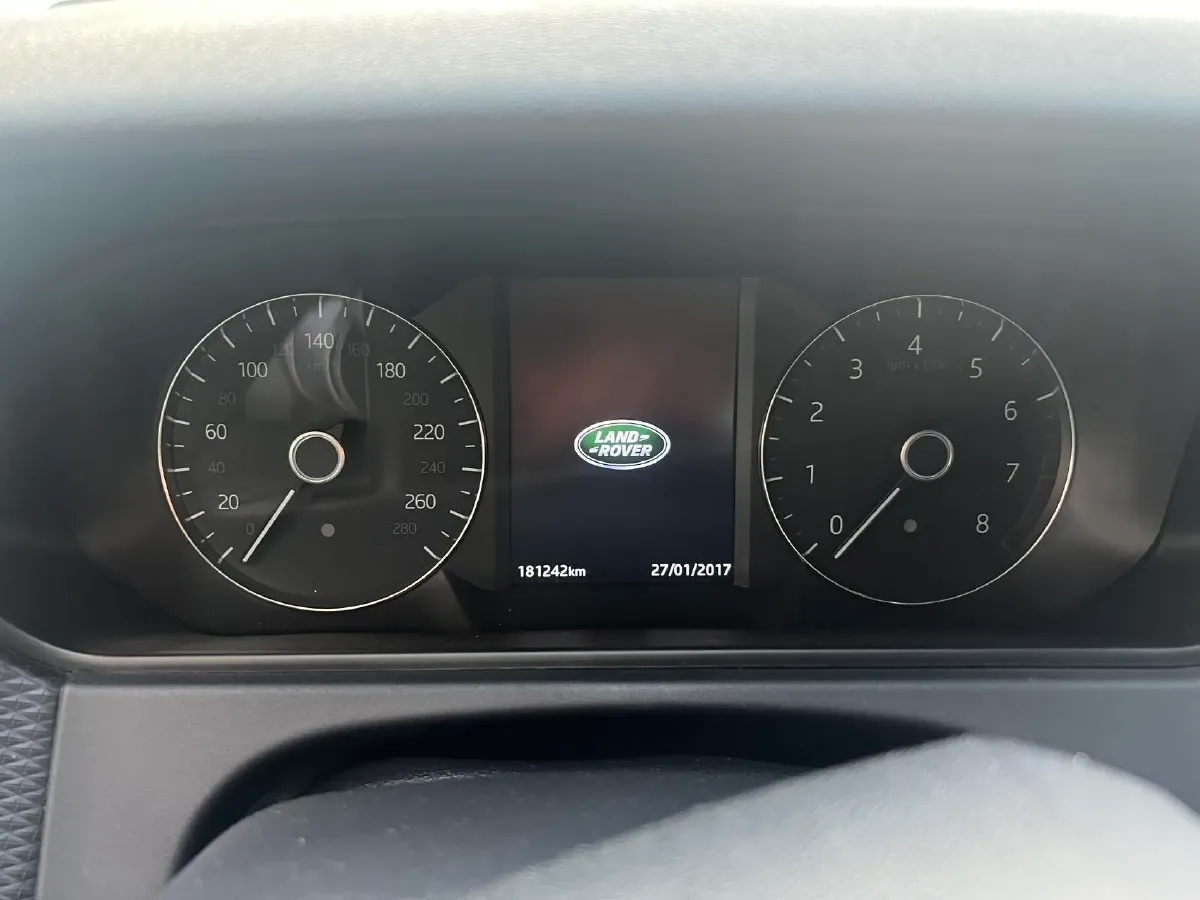 2018 Land Rover Range Rover Velar 2.0T 250HP L4 8AT,autocango,china used car exporter,china ev exporter,chinese used car exporter,chinese used ev exporter