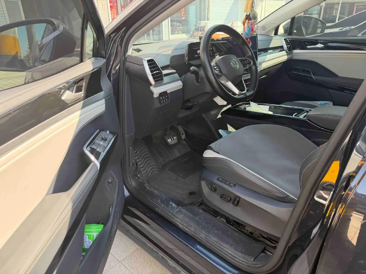 2022 Volkswagen ID.6 Crozz BEV 84.8KWH,autocango,china used car exporter,china ev exporter,chinese used car exporter,chinese used ev exporter