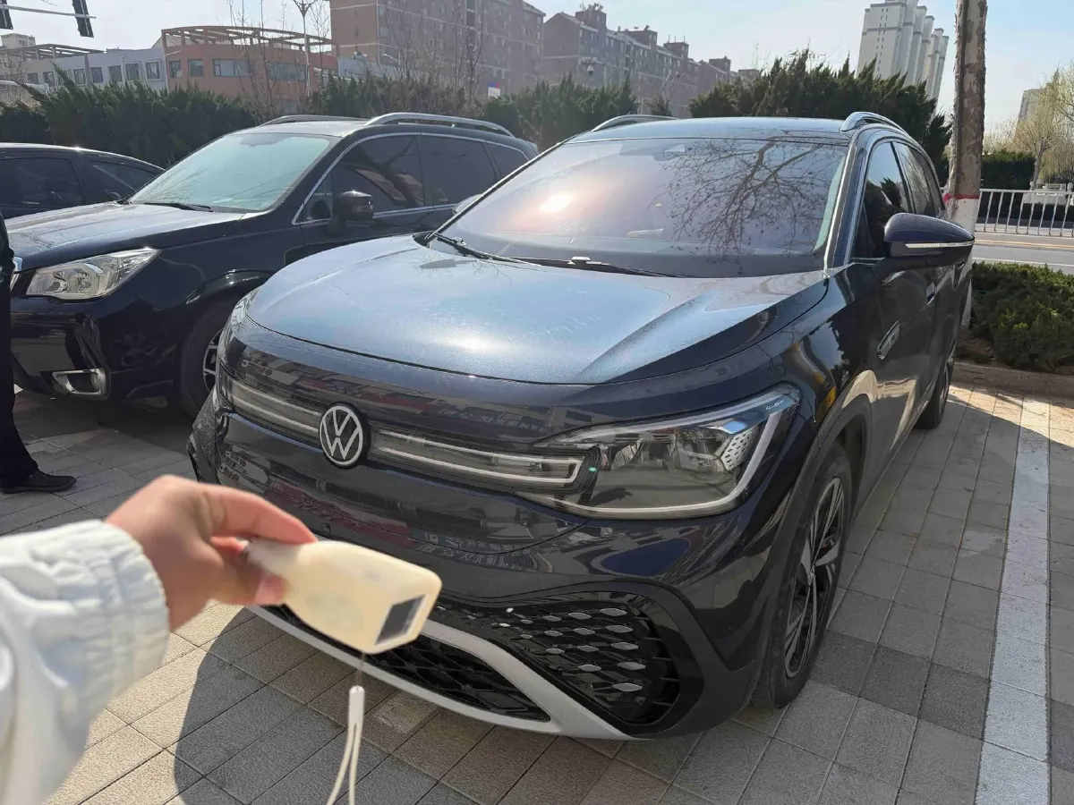 2022 Volkswagen ID.6 Crozz BEV 84.8KWH,autocango,china used car exporter,china ev exporter,chinese used car exporter,chinese used ev exporter