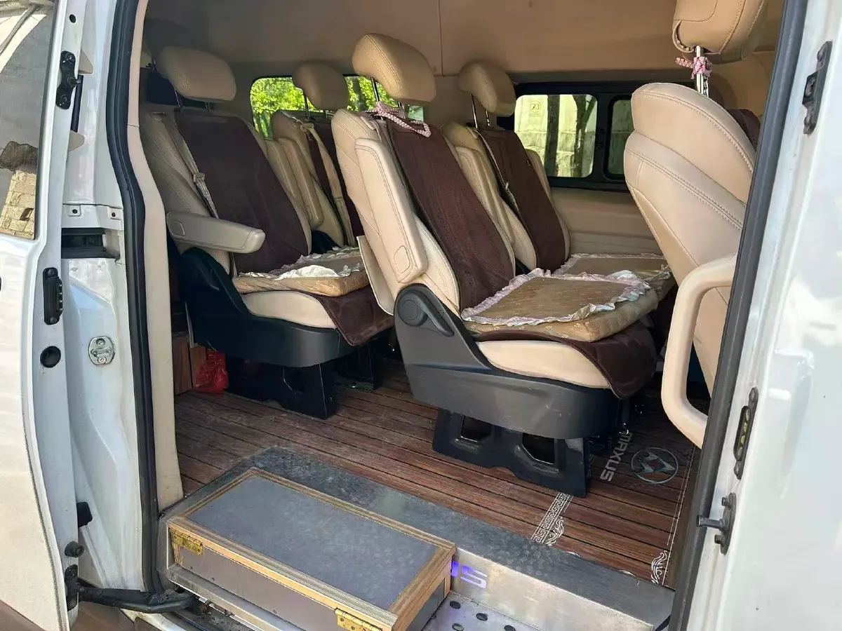 2024 Volvo XC40 2.0T 163HP L4 7DCT,autocango,china used car exporter,china ev exporter,chinese used car exporter,chinese used ev exporter