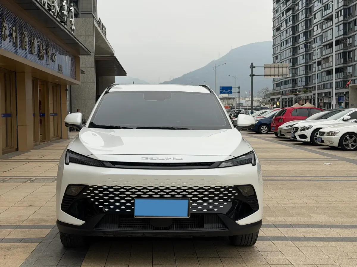 2022 BeiJing Auto Rubik 1.5T 188HP L4 7DCT,autocango,china used car exporter,china ev exporter,chinese used car exporter,chinese used ev exporter