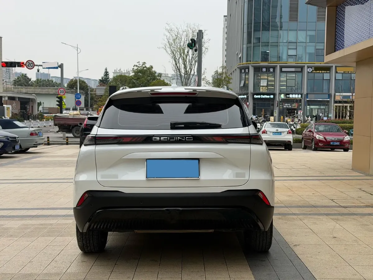 2022 BeiJing Auto Rubik 1.5T 188HP L4 7DCT,autocango,china used car exporter,china ev exporter,chinese used car exporter,chinese used ev exporter
