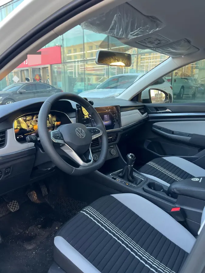 2024 Volkswagen Bora 1.2T 116HP L4 5MT,autocango,china used car exporter,china ev exporter,chinese used car exporter,chinese used ev exporter